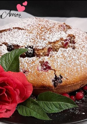 Foto di Torta integrale ai frutti di bosco senza zucchero