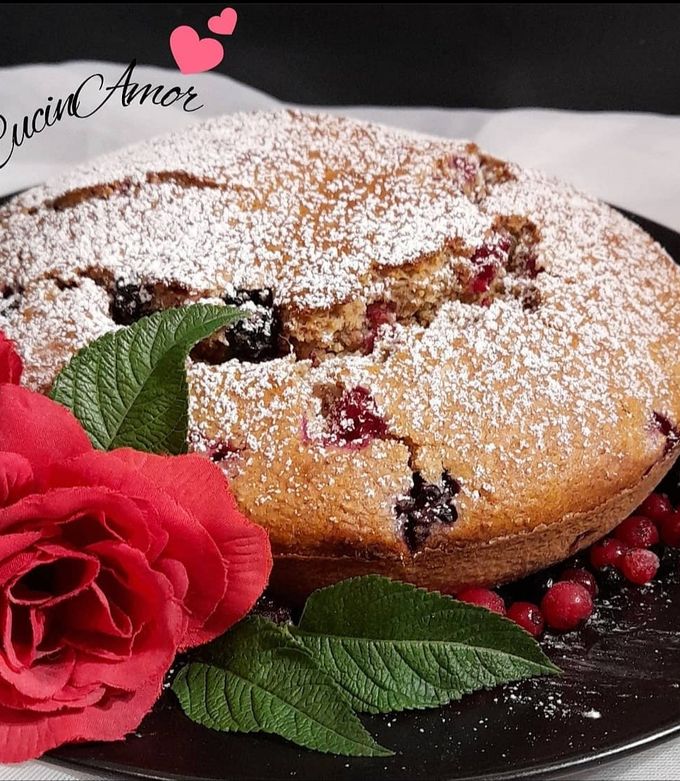 Foto di Torta integrale ai frutti di bosco senza zucchero