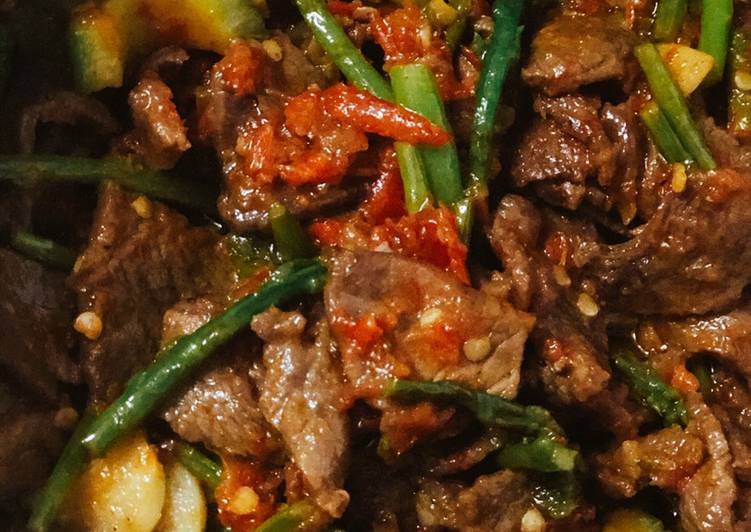 How to Make Favorite Beef Belado with Thai Asparagus &amp; Baby Bittergourd