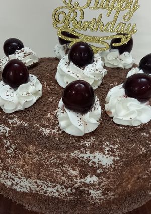 عکسی از دستور کیک جنگل سیاه (کیک تولد همسر جانم)