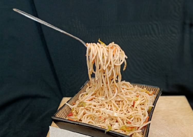 Recipe of Speedy Chicken Noodles