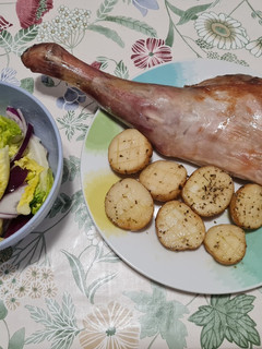 Una foto de Paletilla cordero lechal asada