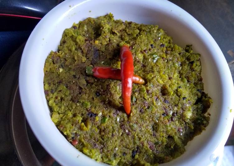 Steps to Make Any-night-of-the-week Potol bata(pointed gourd paste)