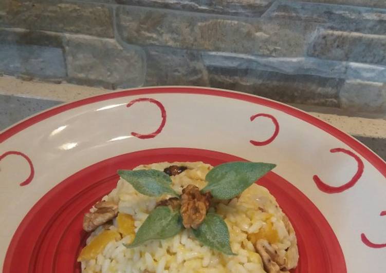 Recetta di Fatto in casa super veloce Risotto con noci e pancetta croccanti..e zucca🎃