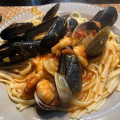 A picture of Frutos do Mar over Linguini.