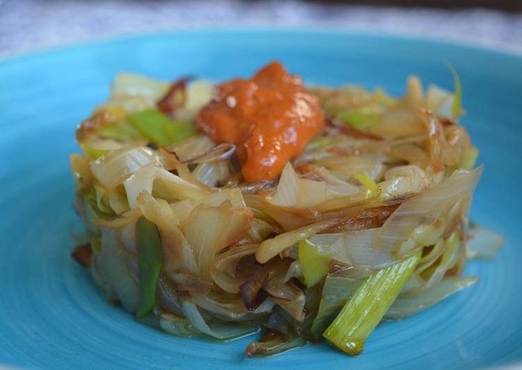 Puerros a la plancha con mojo picón