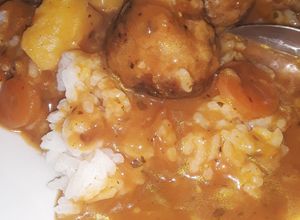 Una foto de Albóndigas con arroz