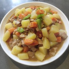 A picture of Chicken Stew.