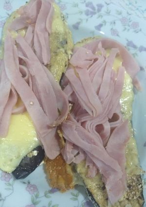 Una foto de Milanesas de berenjenas 🍆🍆🍆