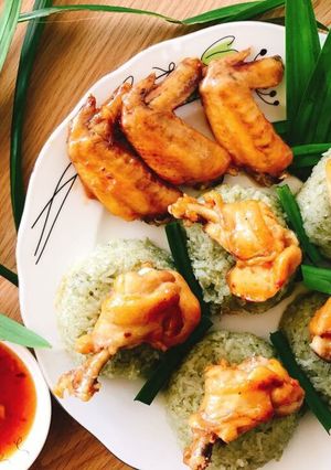 Hình của món Cánh gà chiên nước mắmXôi lá dứa :).