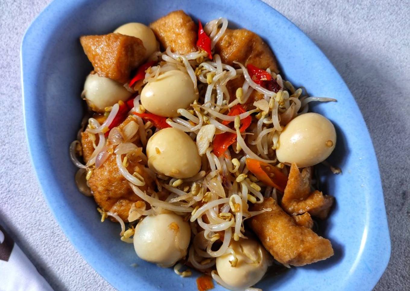 Oseng 3T (Tauge Tahu Telur)