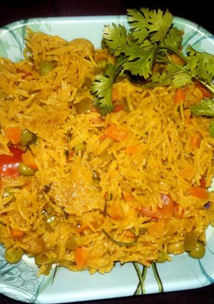 झटपट नमकीन सेमिया (Jhatpat namkeen semiyan recipe in Hindi) रेसिपी मुख्य फोटो