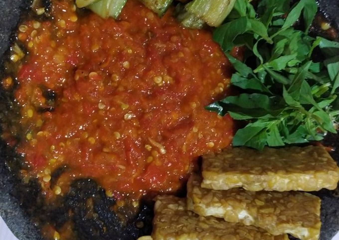 Penyetan Tempe Terong Sambal Tomat