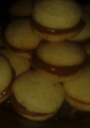 Una foto de Alfajores de maizena súper ricos y fáciles