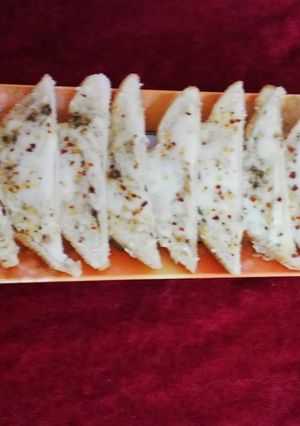A picture of Garlic bread.