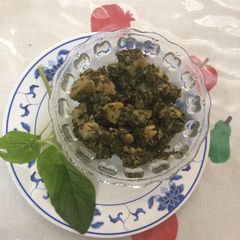 A picture of Cheera aloo.