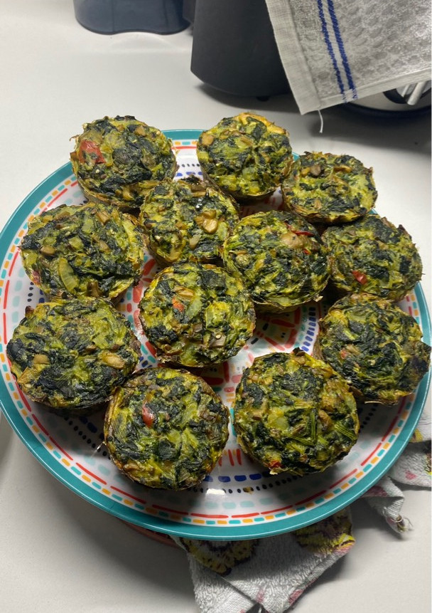 Una foto de Muffins de espinaca y champiñones