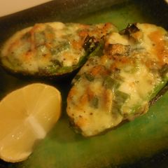 A picture of Baked Avocado&Cheese Appetizer.