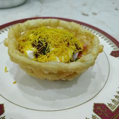 A picture of Katori chaat.