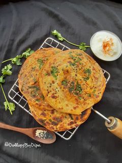 મસાલા લચ્છા પરાઠા (Masala Laccha Paratha recipe in Gujarati) રેસીપી મુખ્ય ફોટો