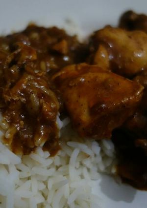 A picture of Chicken curry.