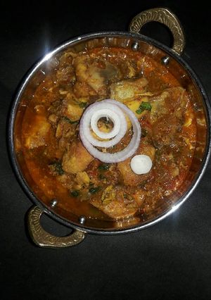 A picture of Chicken Bhuna.