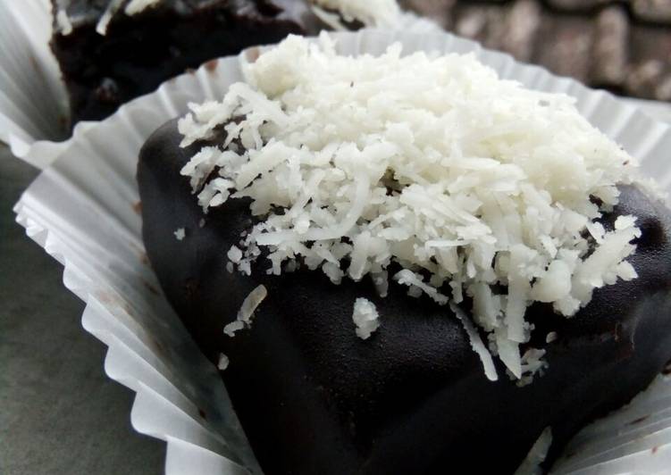 Lamington Brownies Choco Cheesy