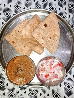 Mud Pot Mushroom potato Curry செய்முறை முக்கிய புகைப்படம்