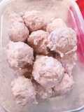ลูกชิ้นไก่ (นวดมือ เด้งดี) ไก่ยอ