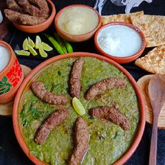 A picture of Lahori Hareesa.