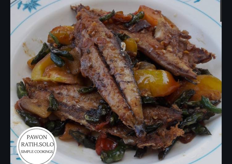 Tumis pindang pedas kecap