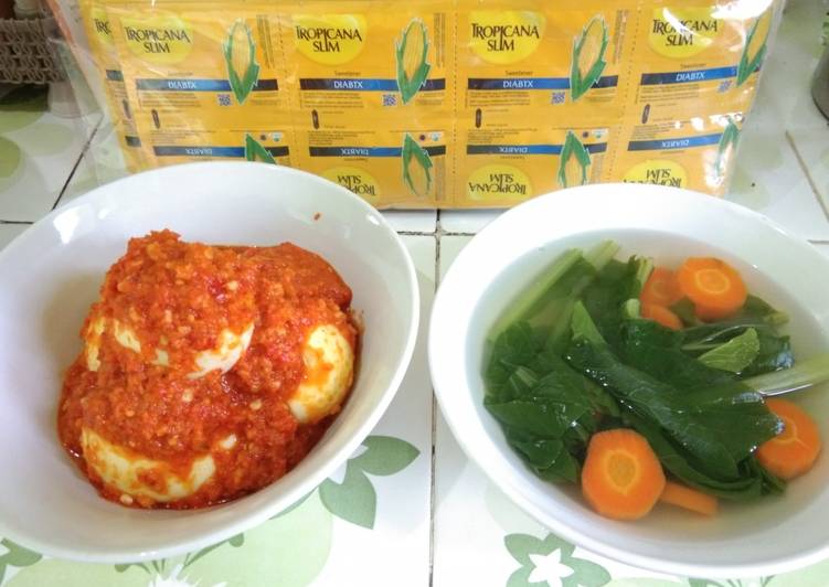 Today Menu: Telur Sambalado, Soup Sawi wortel