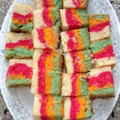 A picture of Rainbow Butter Cake.