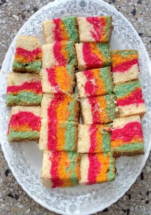 A picture of Rainbow Butter Cake.