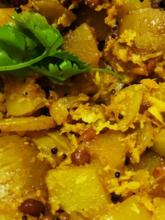 உருளைக்கிழங்கு பொரியல்(potato poriyal recipe in tamil) செய்முறை முக்கிய புகைப்படம்