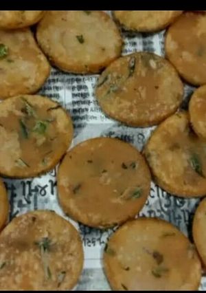 આલુ પૂરી રેસીપી મુખ્ય ફોટો