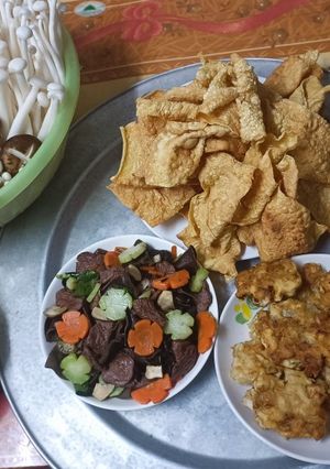 Hình của món Lẩu nấm chay.