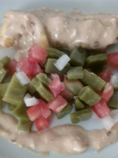 Una foto de Pechugas Rellenas con Salsa de chipotle