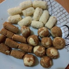Coffee flavoured stuffed kaju roll A picture of Coffee flavoured stuffed kaju roll.