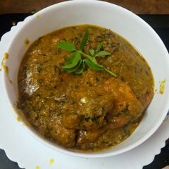 A picture of Methi chicken.