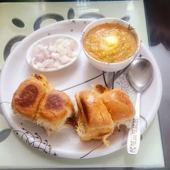 A picture of Butter Pav Bhaji.