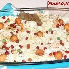 A picture of Moti pulav.