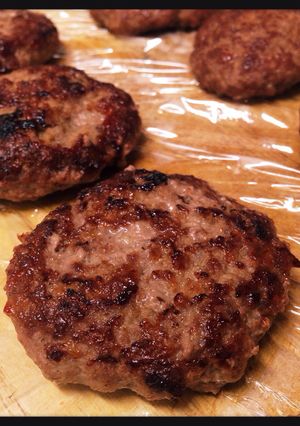 A picture of Bento Meal Prep: Mini Patty Burgers.
