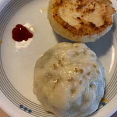 A picture of Pan fried pork bun.