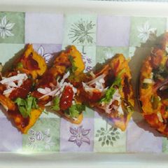A picture of Besan uttapam.