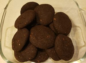 Una foto de Galletitas de algarroba y harina de mijo