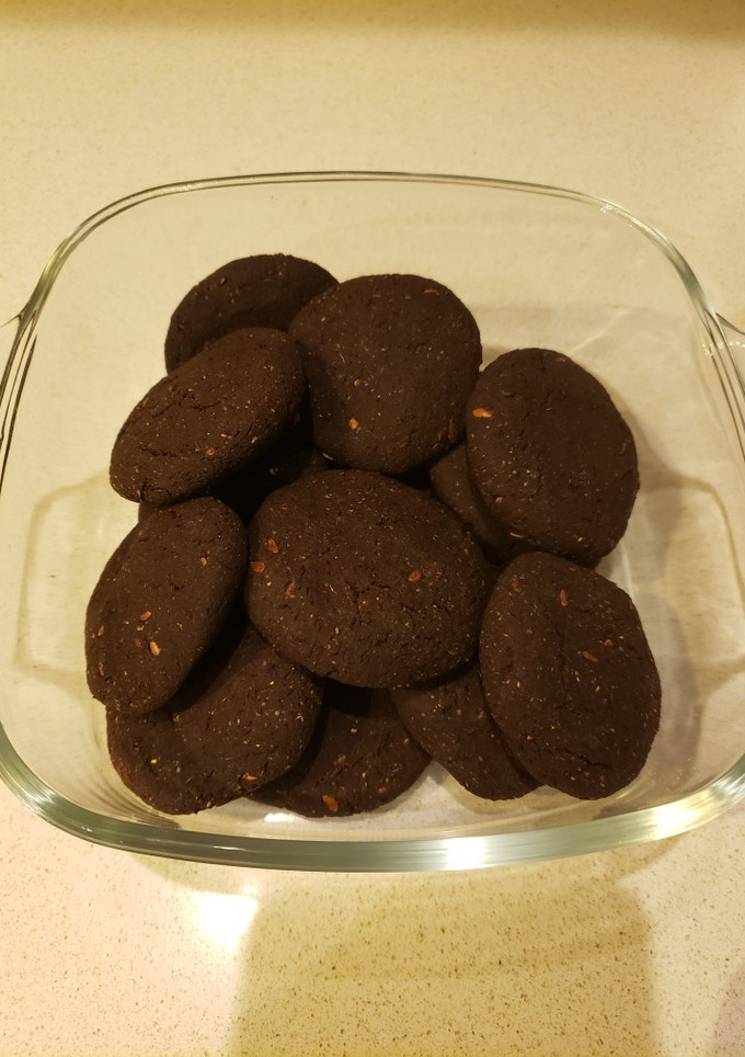 Una foto de Galletitas de algarroba y harina de mijo