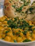 Curry de Garbanzos con Leche de Coco