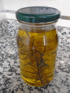 Una foto de Aceite de romero
