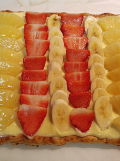 Una foto de Tarta de frutas con hojaldre